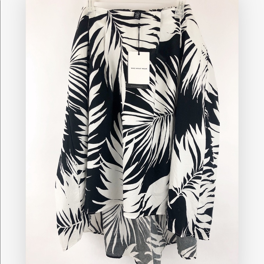 NWT black and white skirt
